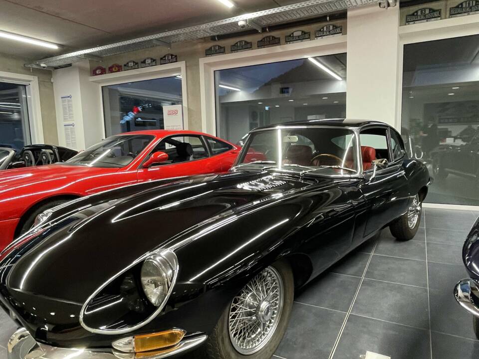 Afbeelding 15/34 van Jaguar E-Type (1968)