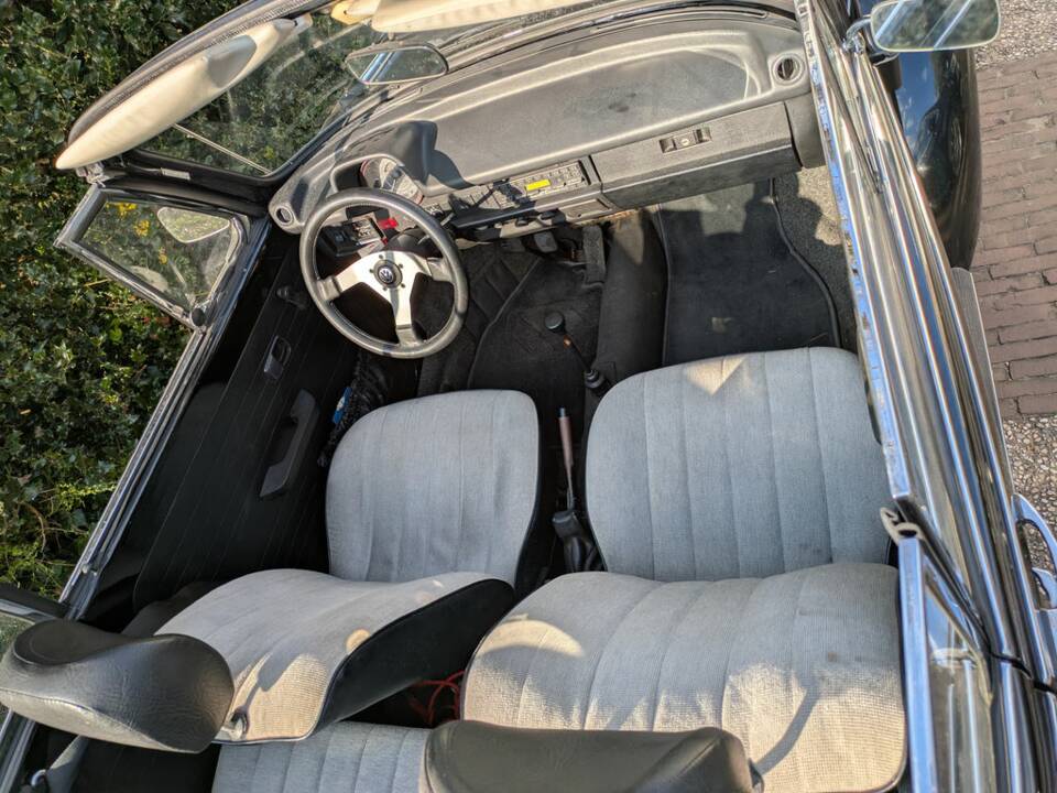 Imagen 2/8 de Volkswagen Käfer 1303 LS (1978)