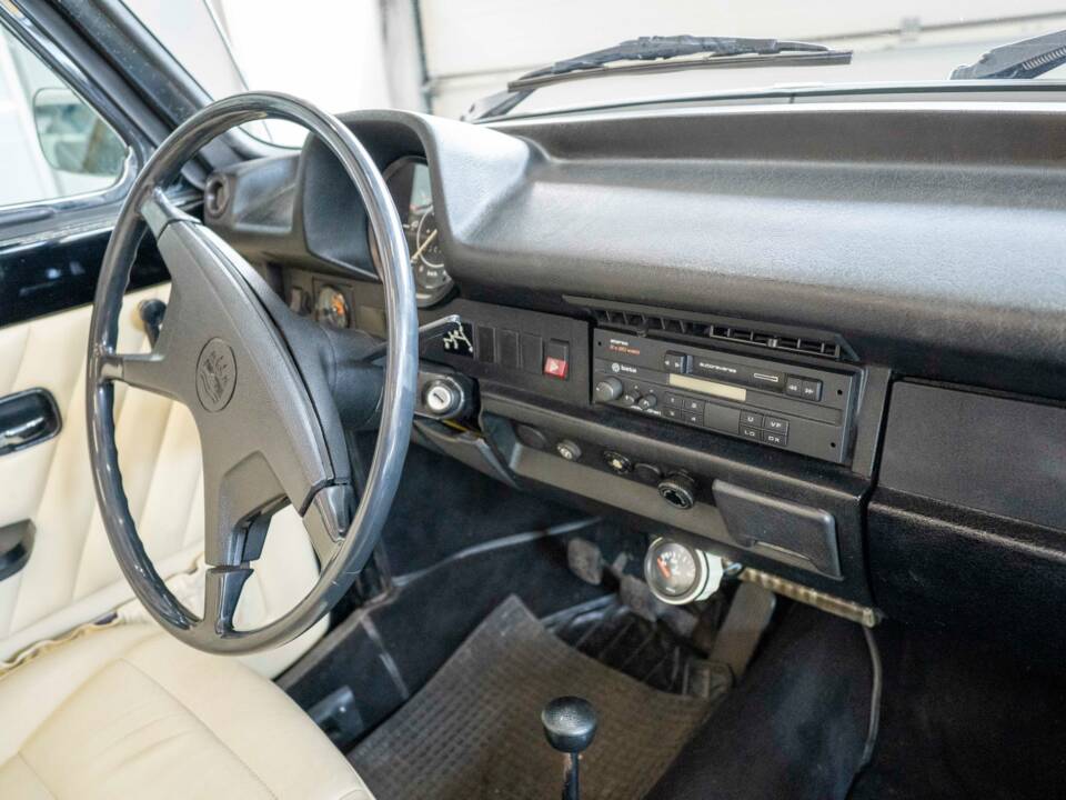 Image 30/34 of Volkswagen Beetle 1303 (1973)