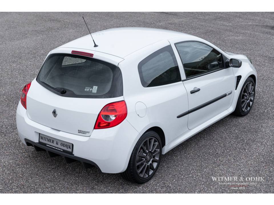 Image 9/27 of Renault Clio II 2.0 RS Cup (2009)