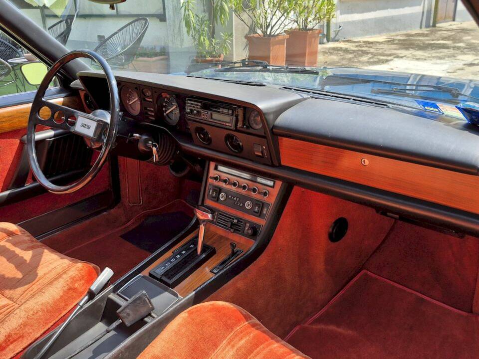 Afbeelding 46/62 van FIAT 130 Coupé (1972)
