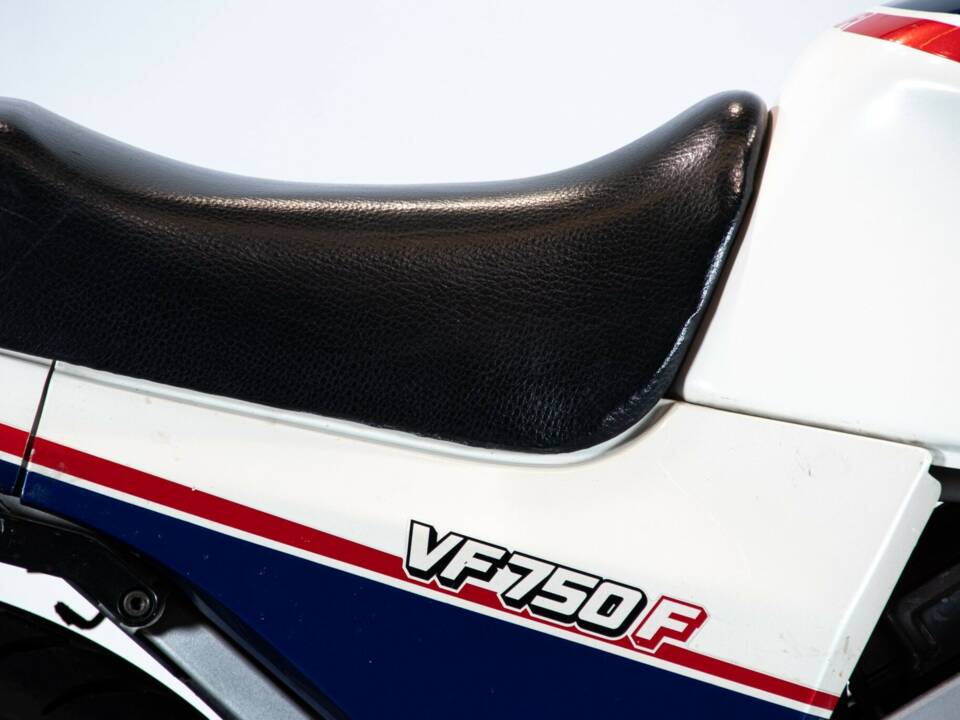 Image 37/50 de Honda VF 750 (1983)