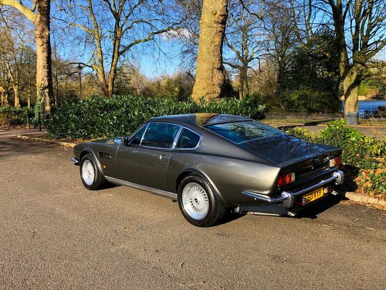 Image 20/34 of Aston Martin V8 Vantage (1987)