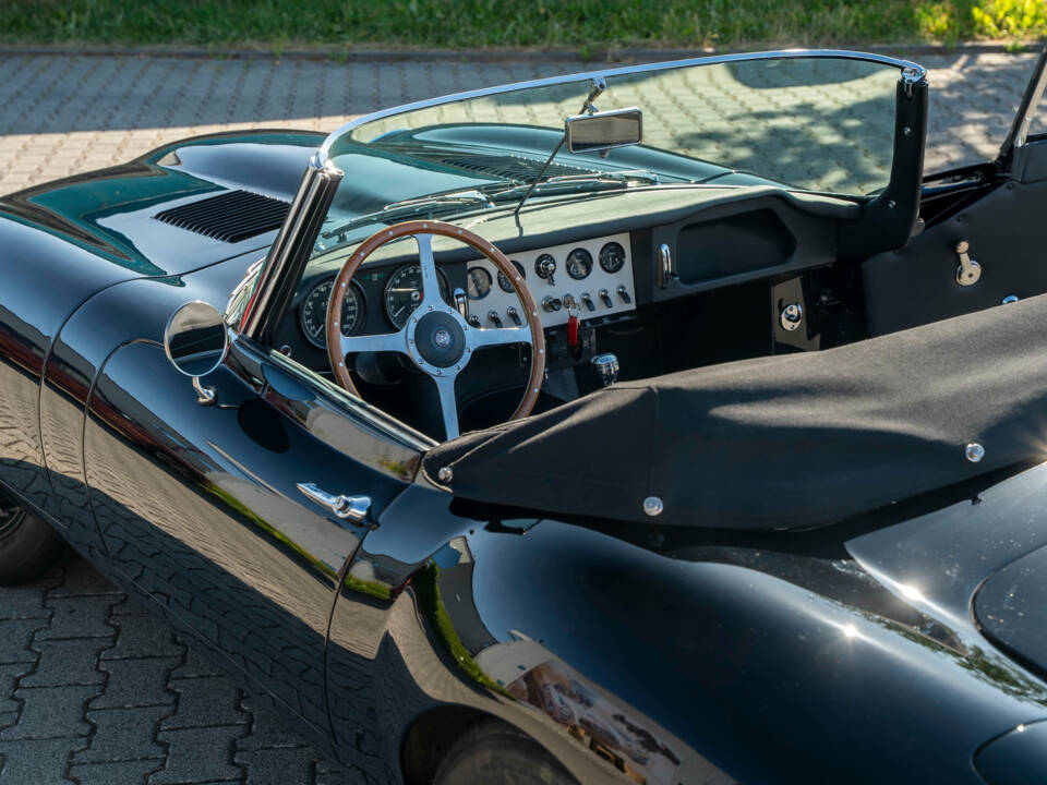 Image 30/32 de Jaguar Type E 3.8 (1961)