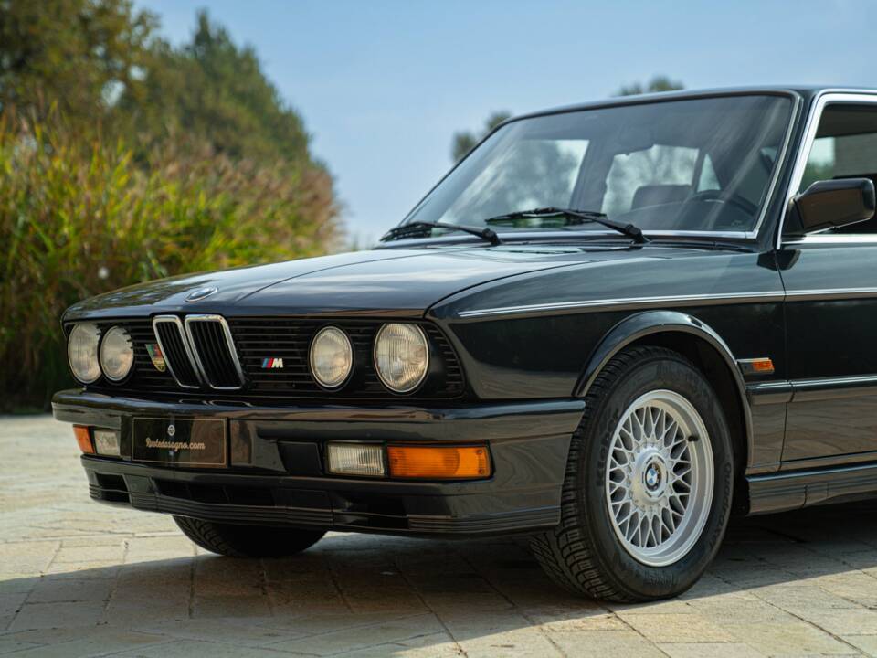 Immagine 28/50 di BMW M 535i (1985)