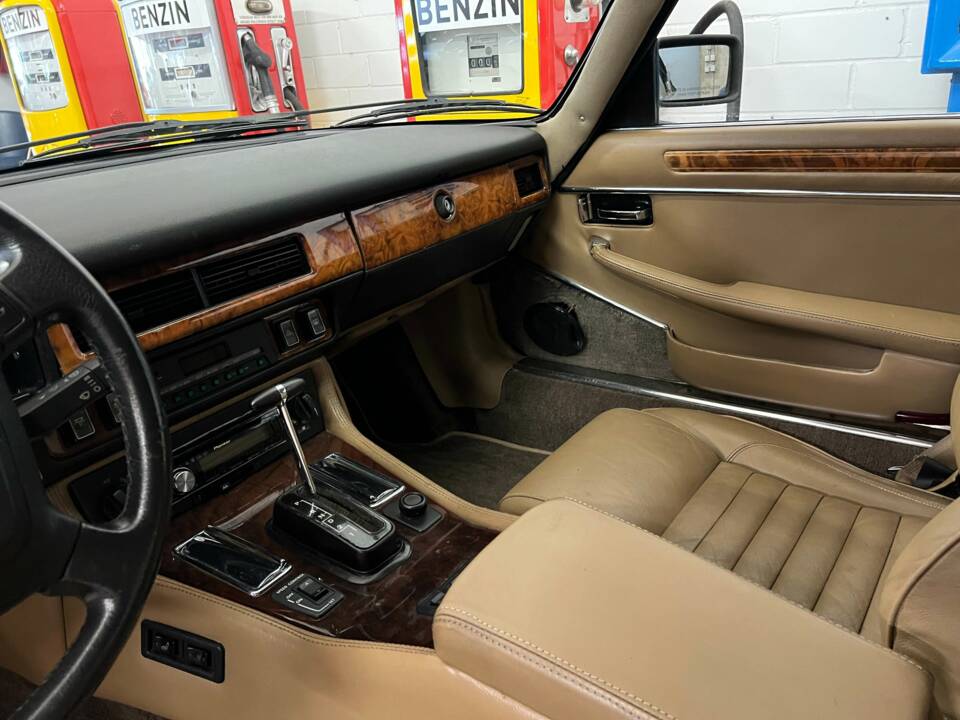 Image 11/19 of Jaguar XJ-S H.E. (1990)