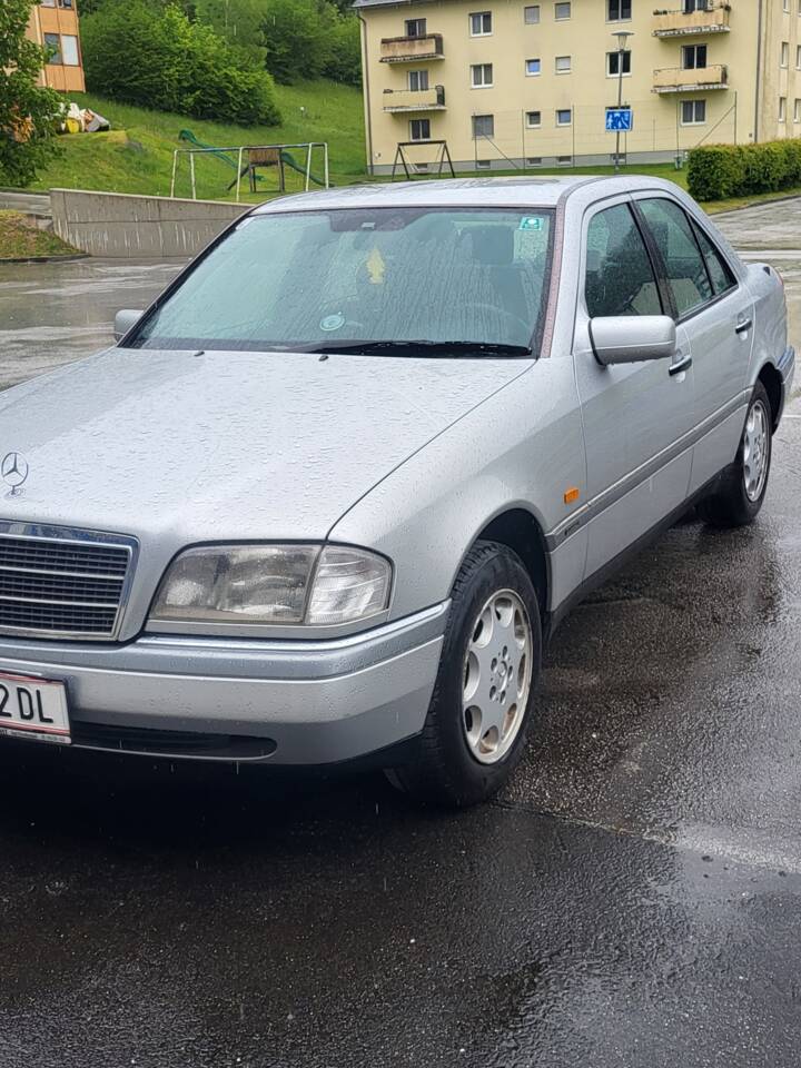 Image 1/5 of Mercedes-Benz C 250 Diesel (1995)