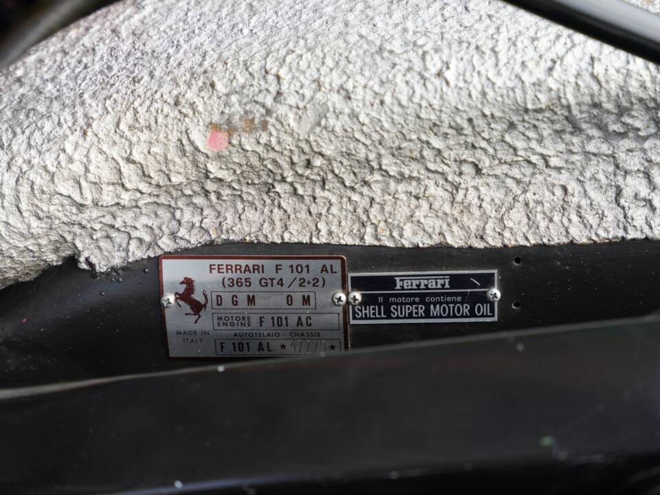 Image 27/50 de Ferrari 365 GT4 2+2 (1974)