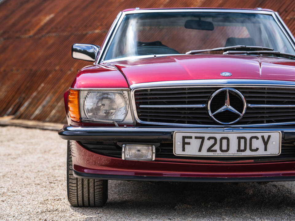 Immagine 16/36 di Mercedes-Benz 300 SL (1989)