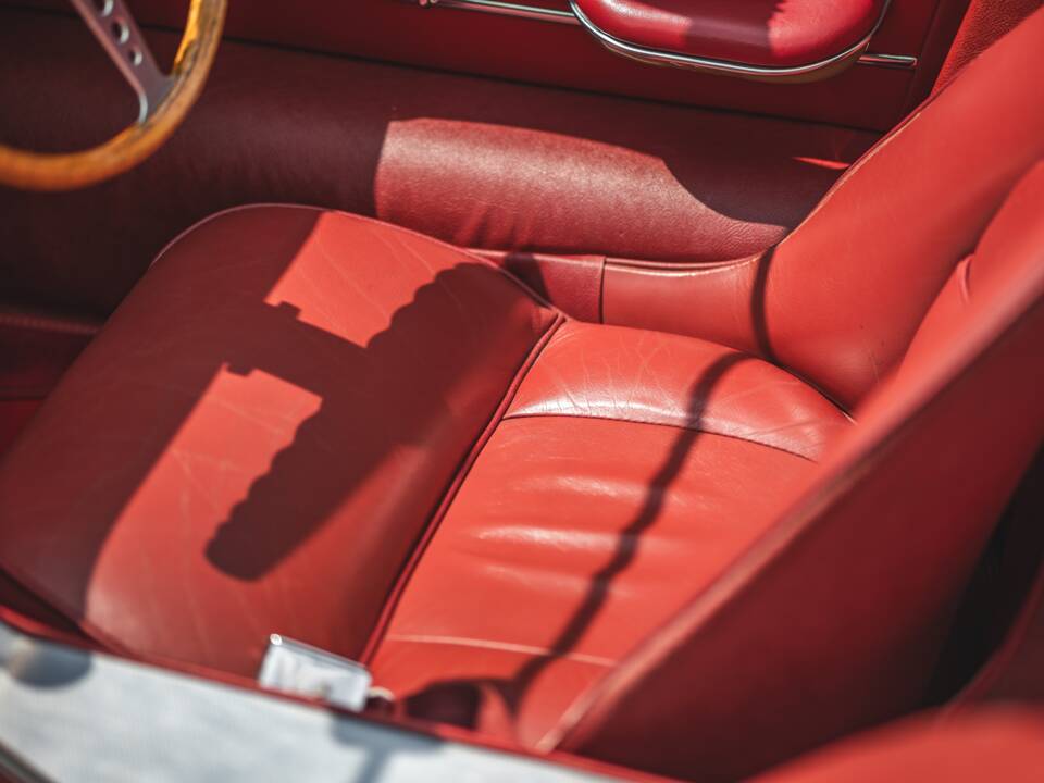 Image 28/50 of Jaguar Type E 3.8 (1963)