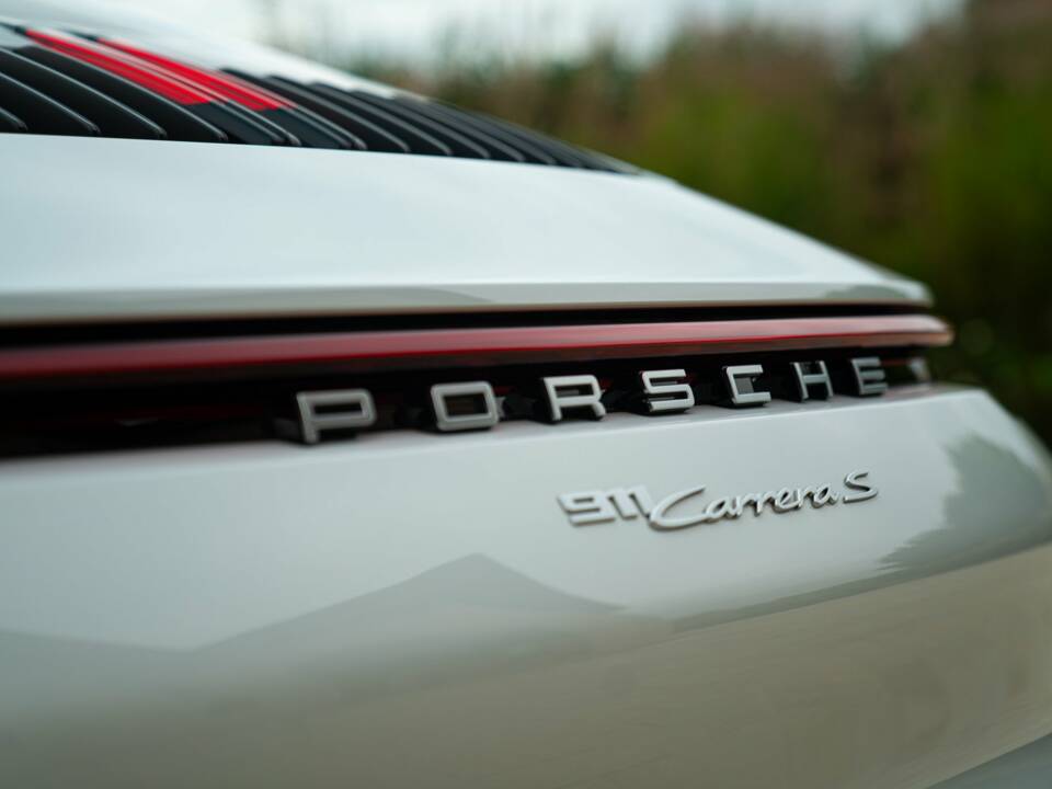 Immagine 17/50 di Porsche 911 Carrera S (2019)