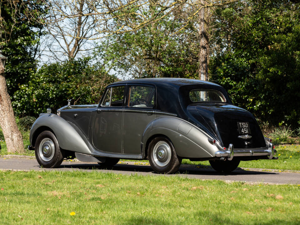 Image 2/38 of Rolls-Royce Silver Dawn (1954)