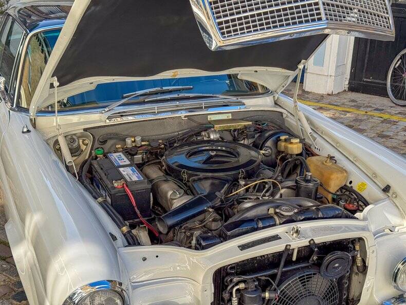 Bild 44/50 von Mercedes-Benz 280 SE 3,5 (1971)