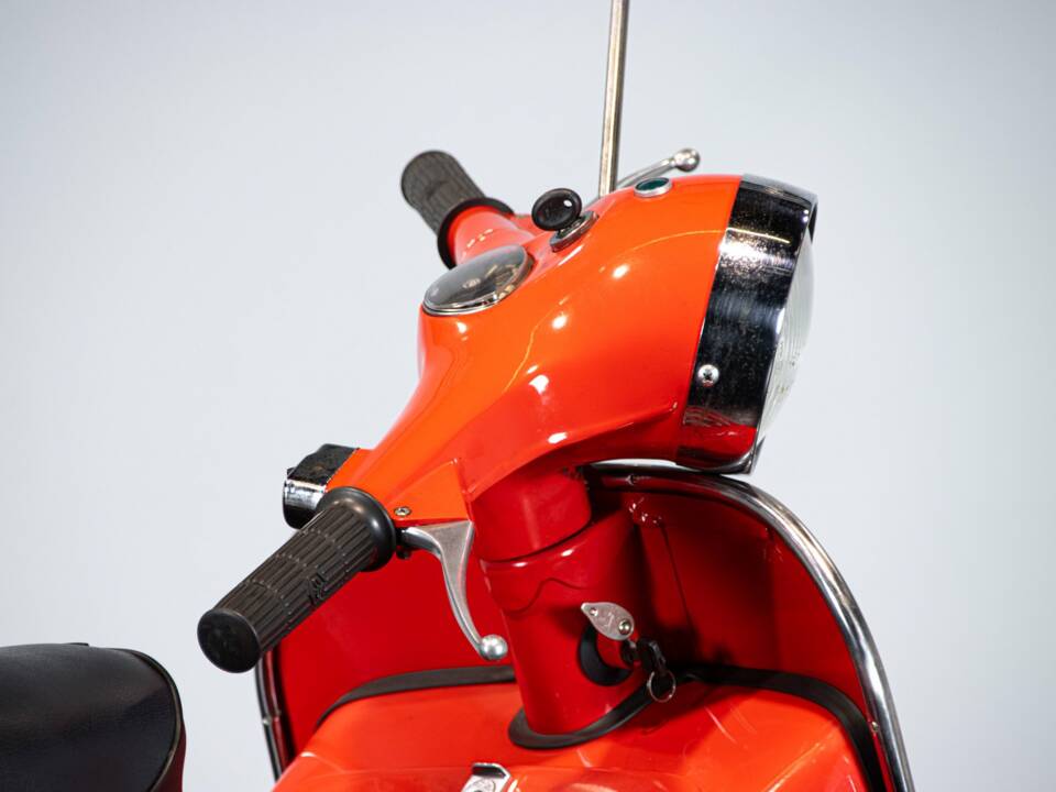 Image 14/50 of Piaggio DUMMY (1975)