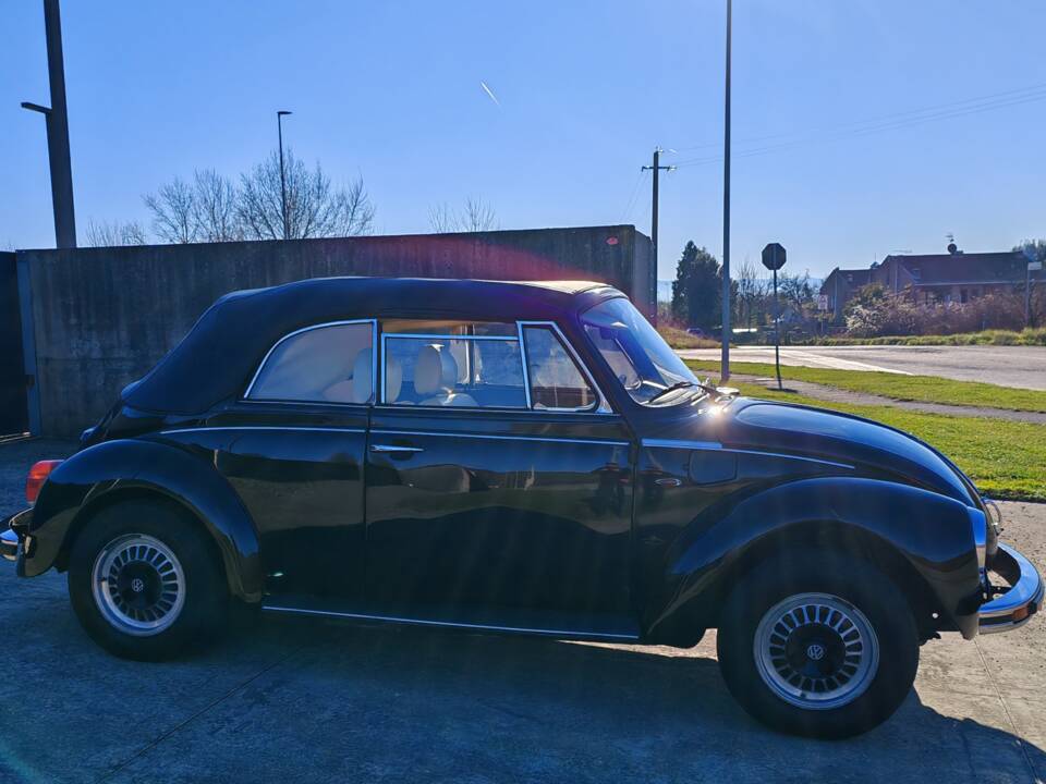 Bild 4/35 von Volkswagen Käfer 1303 LS (1975)