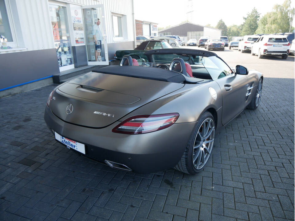 Imagen 4/30 de Mercedes-Benz SLS AMG Roadster (2012)