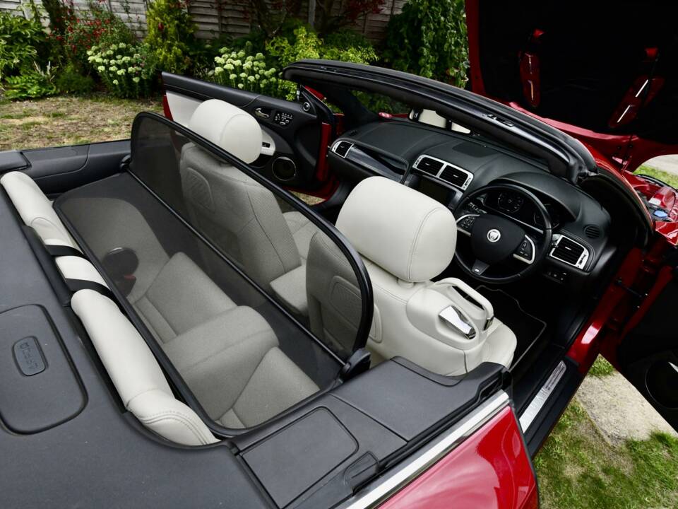 Image 35/50 of Jaguar XKR (2013)