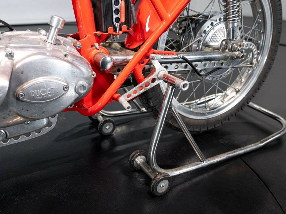 Image 10/34 of Ducati 125 Sport (1957)