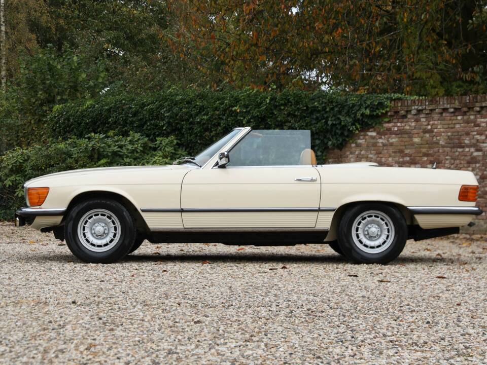 Imagen 29/50 de Mercedes-Benz 280 SL (1976)