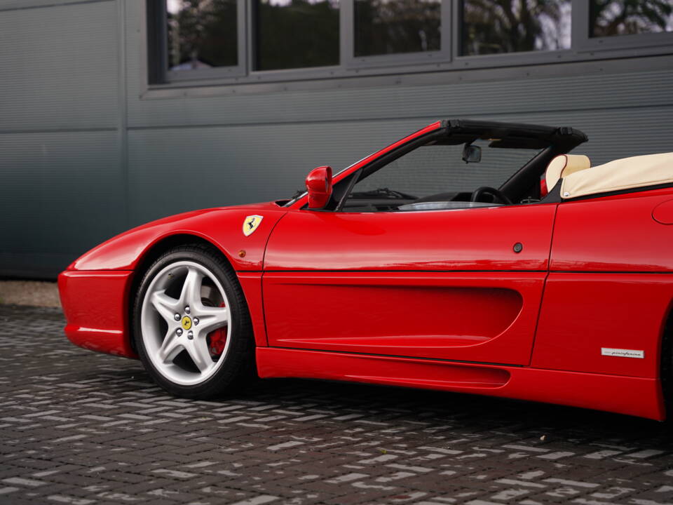 Image 26/50 of Ferrari F 355 Spider (1999)