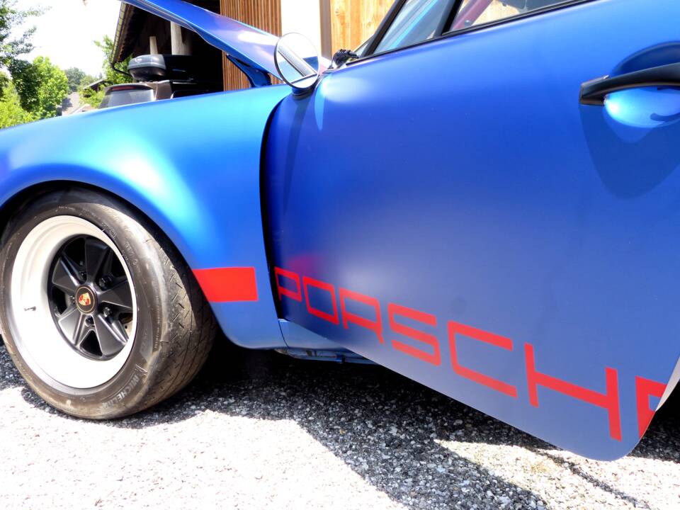 Afbeelding 6/22 van Porsche 911 RSR 3.0 (1974)