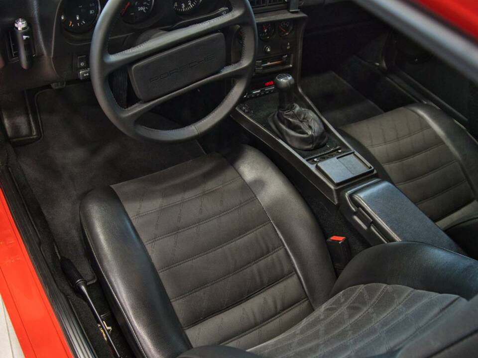 Image 5/10 of Porsche 924 S (1988)