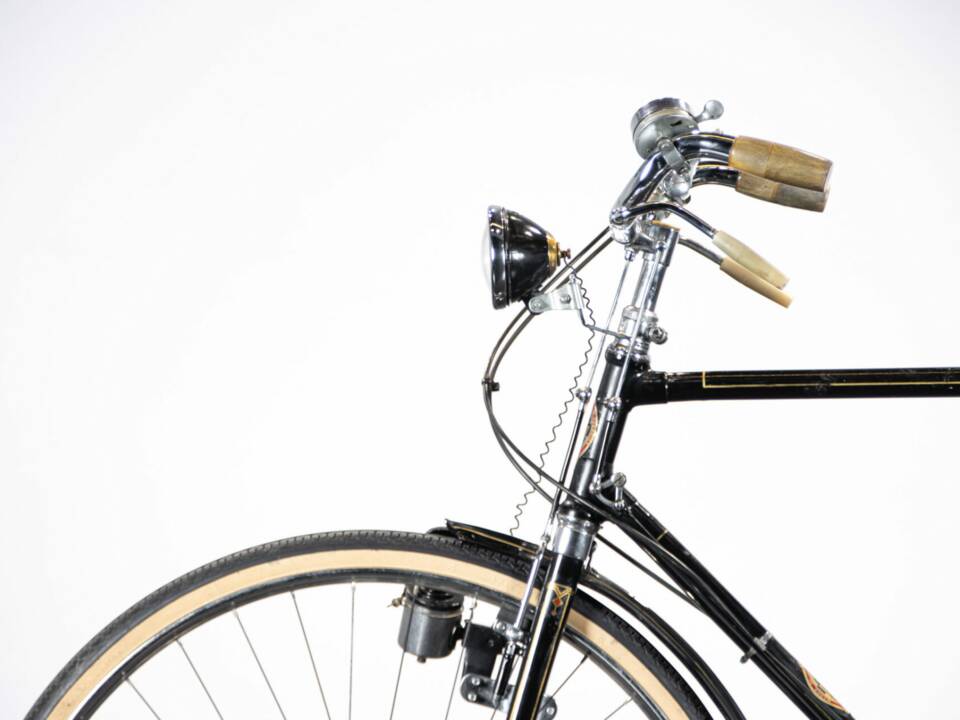 Image 17/50 of Bianchi Cesare (1939)