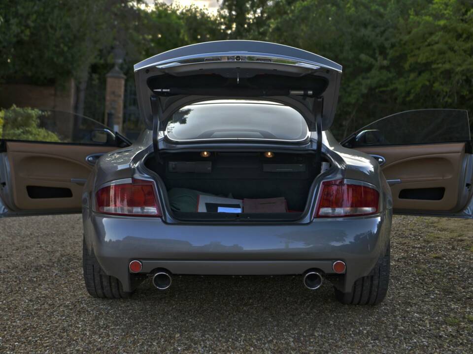 Bild 24/50 von Aston Martin V12 Vanquish (2001)