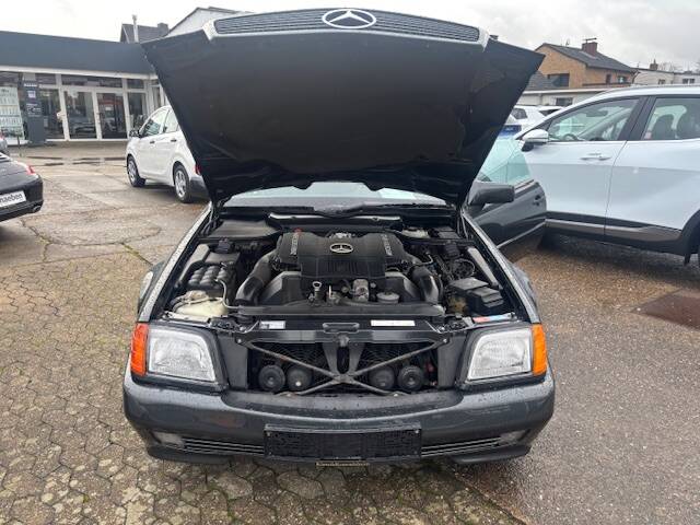 Image 31/49 de Mercedes-Benz 500 SL (1990)