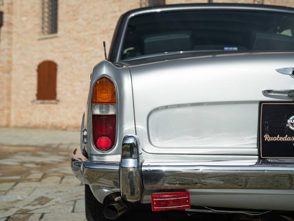 Image 17/50 of Bentley T 1 (1975)