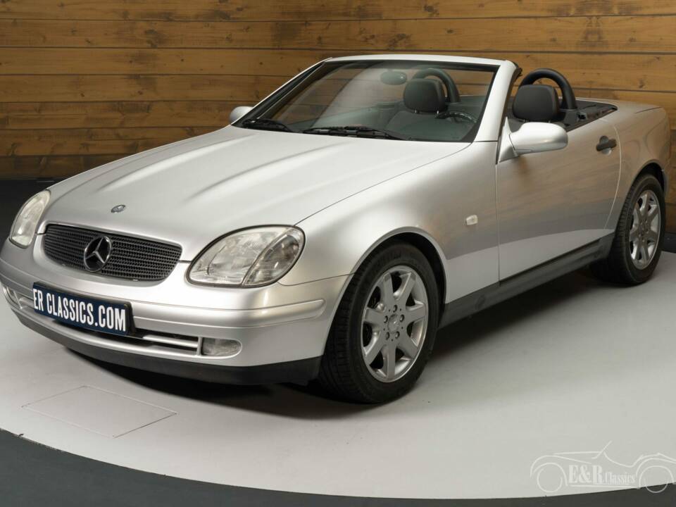 Immagine 5/8 di Mercedes-Benz SLK 230 Kompressor (1999)