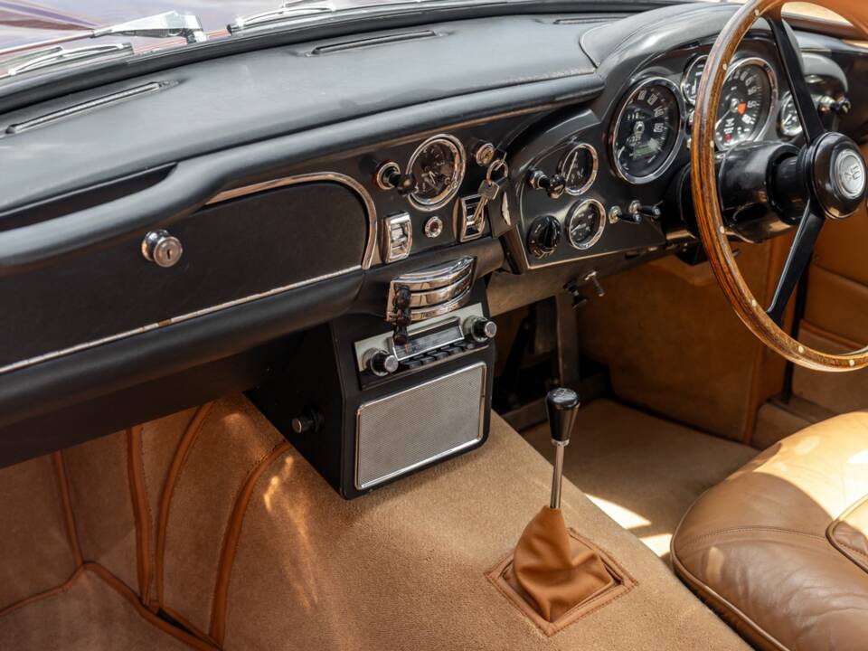 Bild 6/50 von Aston Martin DB 6 Vantage (1969)