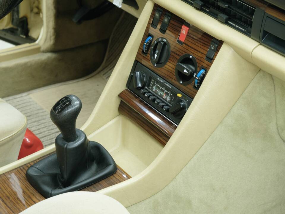 Bild 25/50 von Mercedes-Benz 280 S (1982)