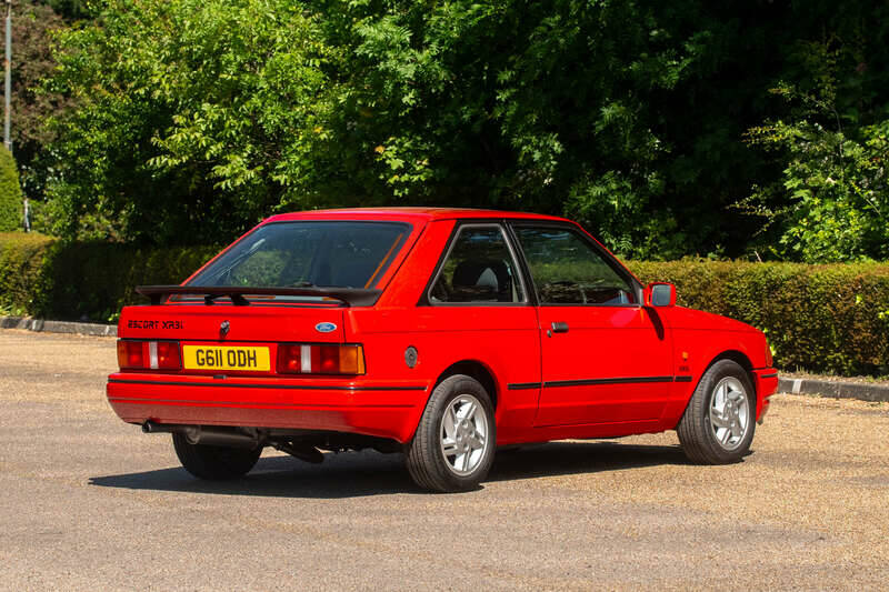 Image 28/50 of Ford Escort IV XR3i (1989)