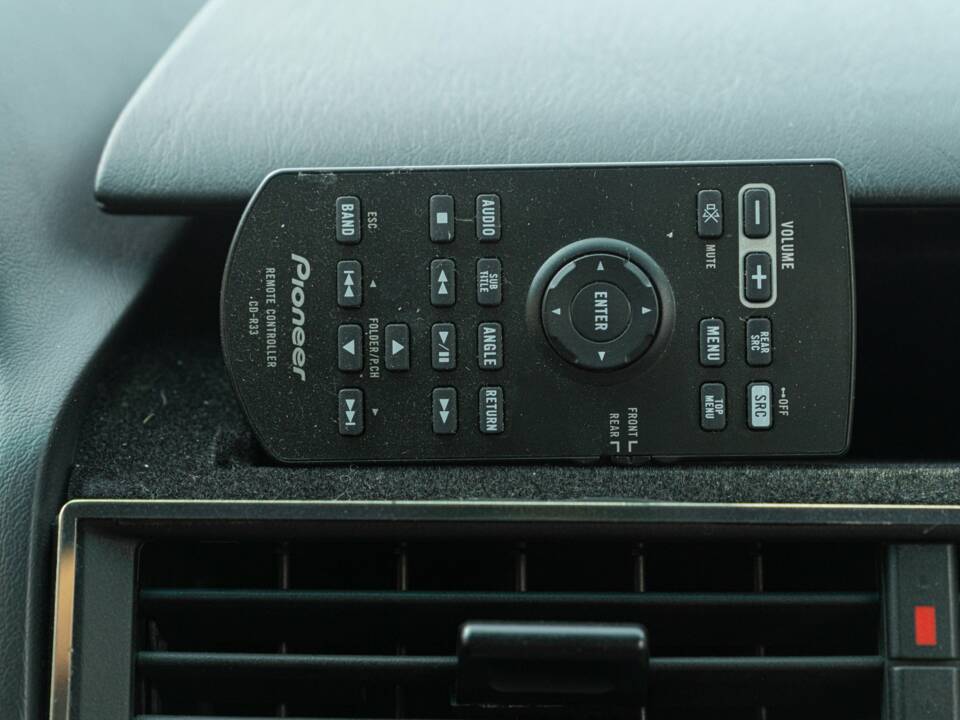 Image 36/50 of Mercedes-Benz SL 320 (1995)
