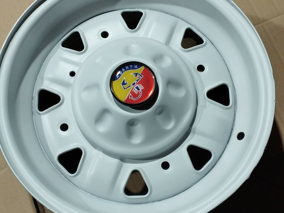 Bild 18/54 von FIAT 500 L (1969)