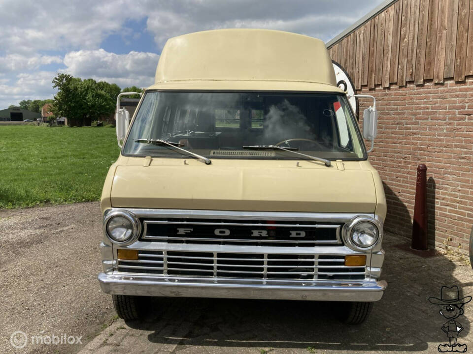 Image 14/50 of Ford Econoline E 300 (1971)
