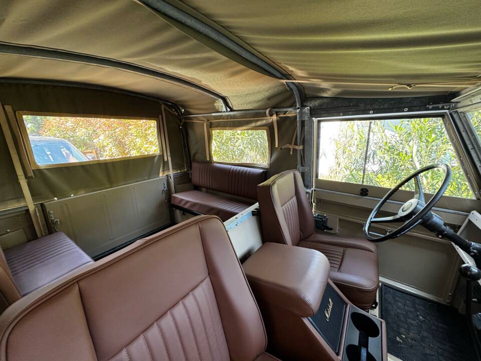 Image 4/17 of Land Rover 88 (1980)