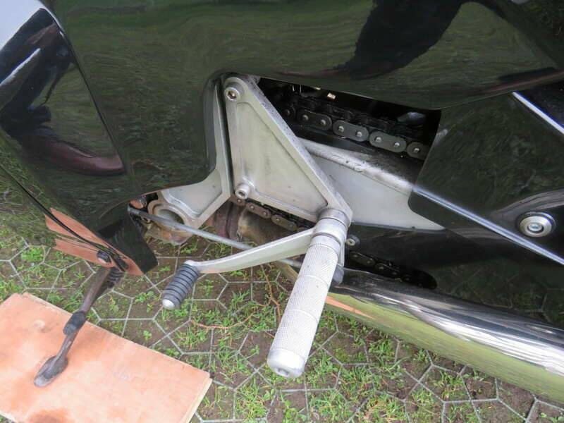 Image 26/44 of Norton F1 (1990)