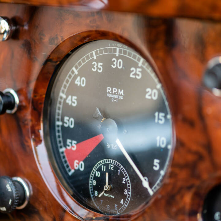 Image 27/41 of Jaguar XK 140 DHC (1955)