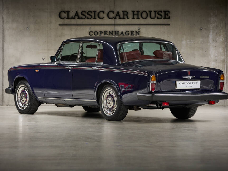Image 2/100 de Rolls-Royce Silver Shadow II (1979)