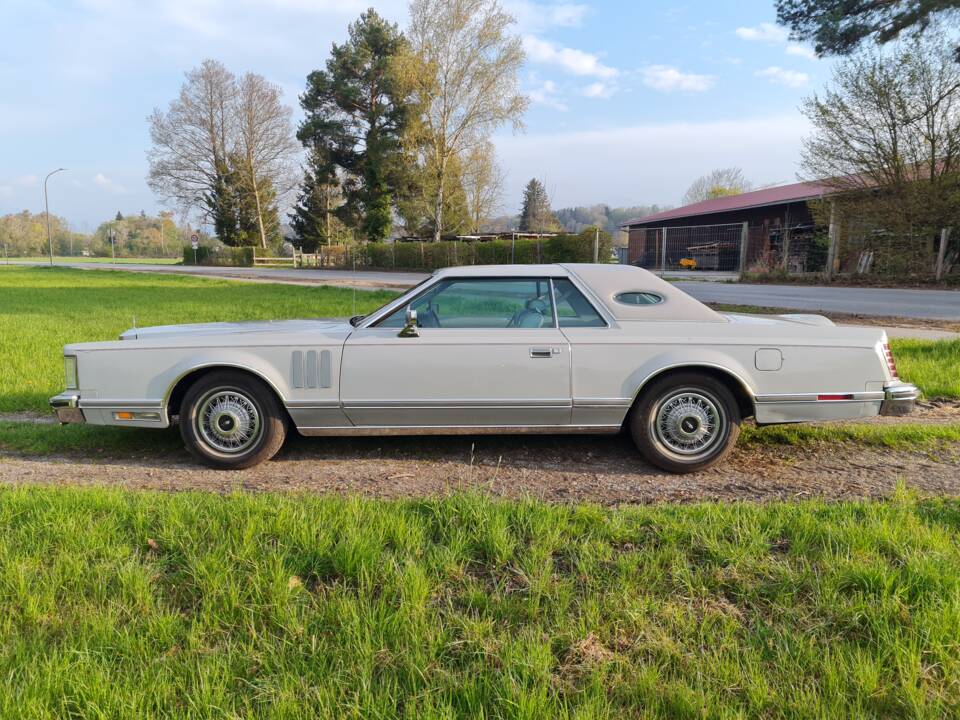 Image 3/5 of Lincoln Continental Mark V Cartier (1979)