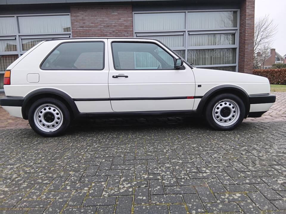 Bild 7/86 von Volkswagen Golf II GTi 1.8 (1990)