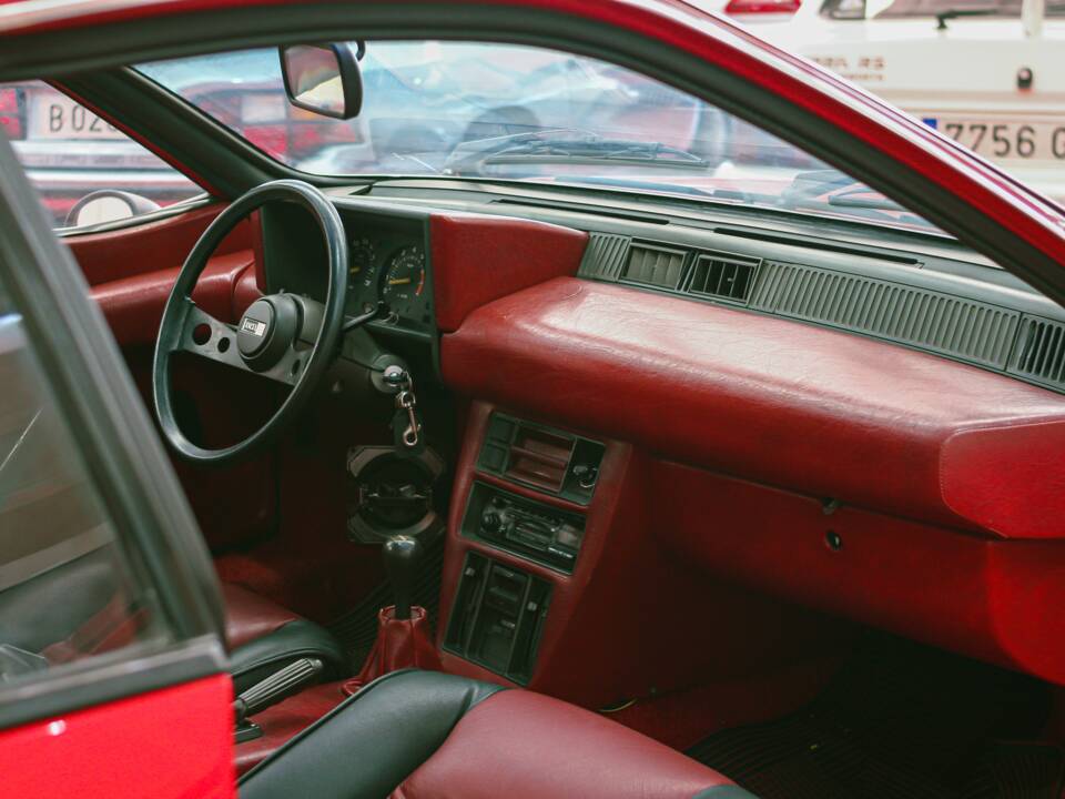 Image 22/39 of Lancia Beta Coupe 2000 i.e. (1982)