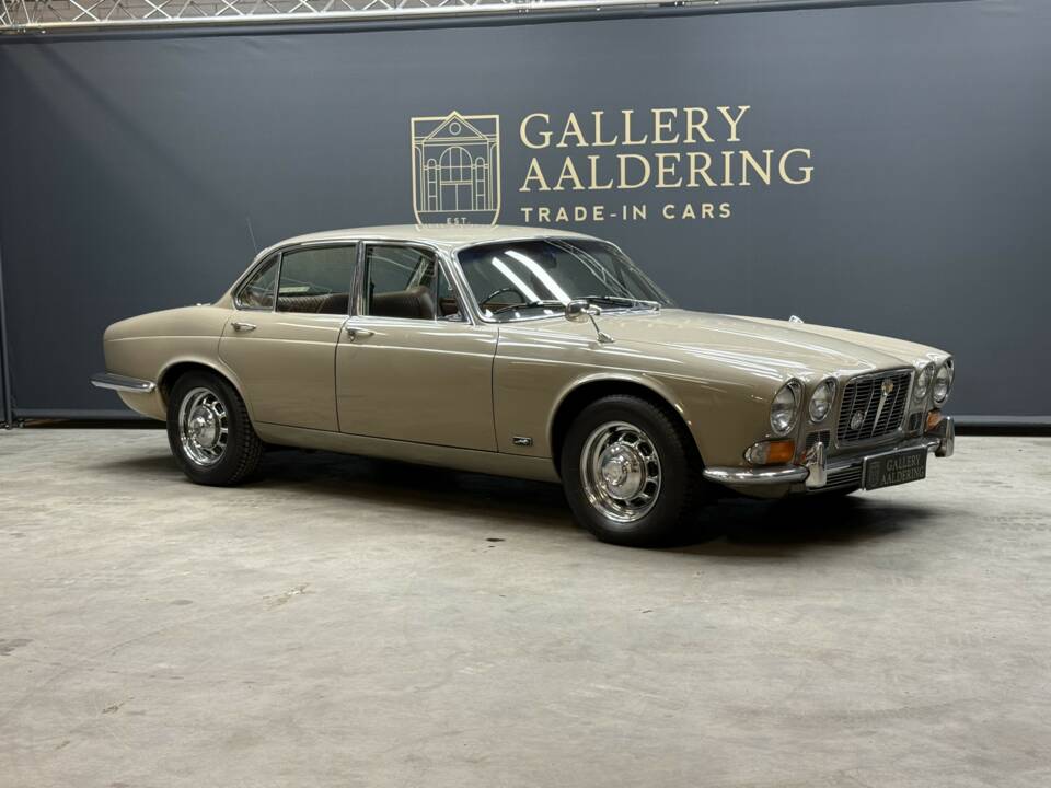 Bild 42/50 von Jaguar XJ 6 4.2 (1972)