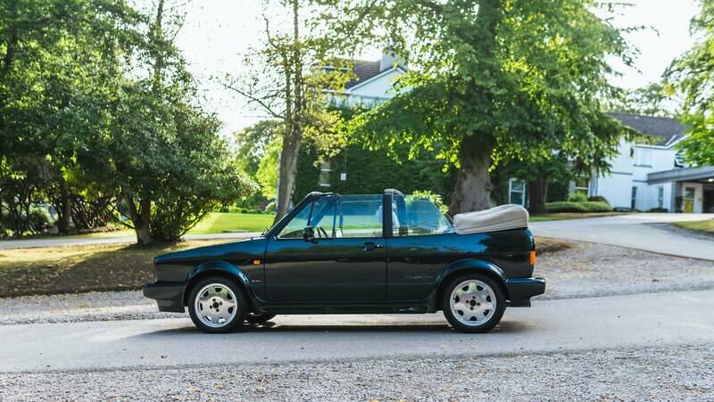 Image 40/50 of Volkswagen Golf Mk I GTI 1.8 (1991)