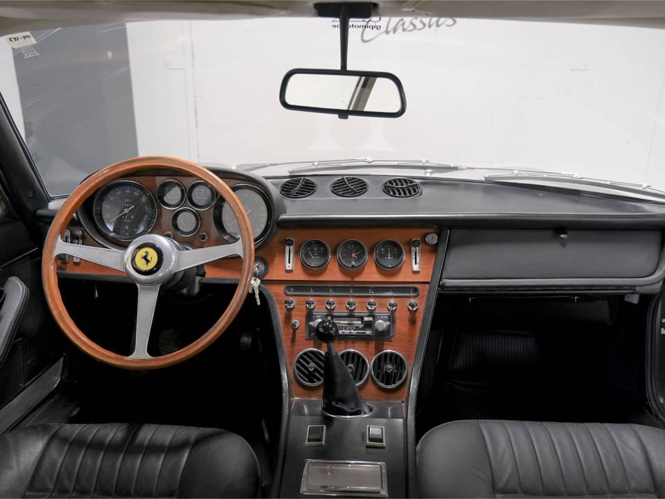 Immagine 16/26 di Ferrari 365 GT (1970)