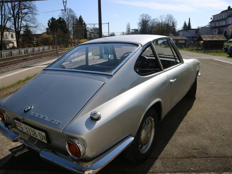 Image 4/9 de BMW 1600 GT (1968)
