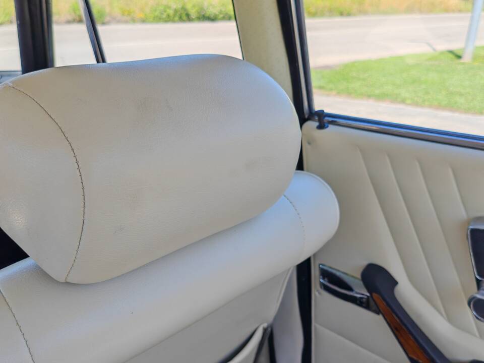 Image 43/50 of Alfa Romeo 2000 Berlina (1972)