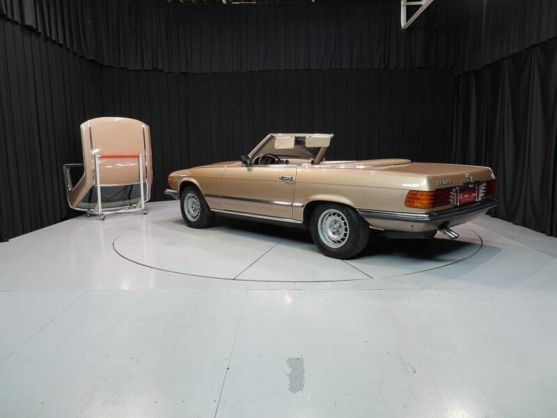 Image 4/15 of Mercedes-Benz 350 SL (1972)